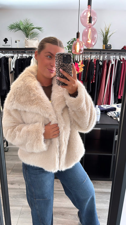 Faux Fur Jasje Off White