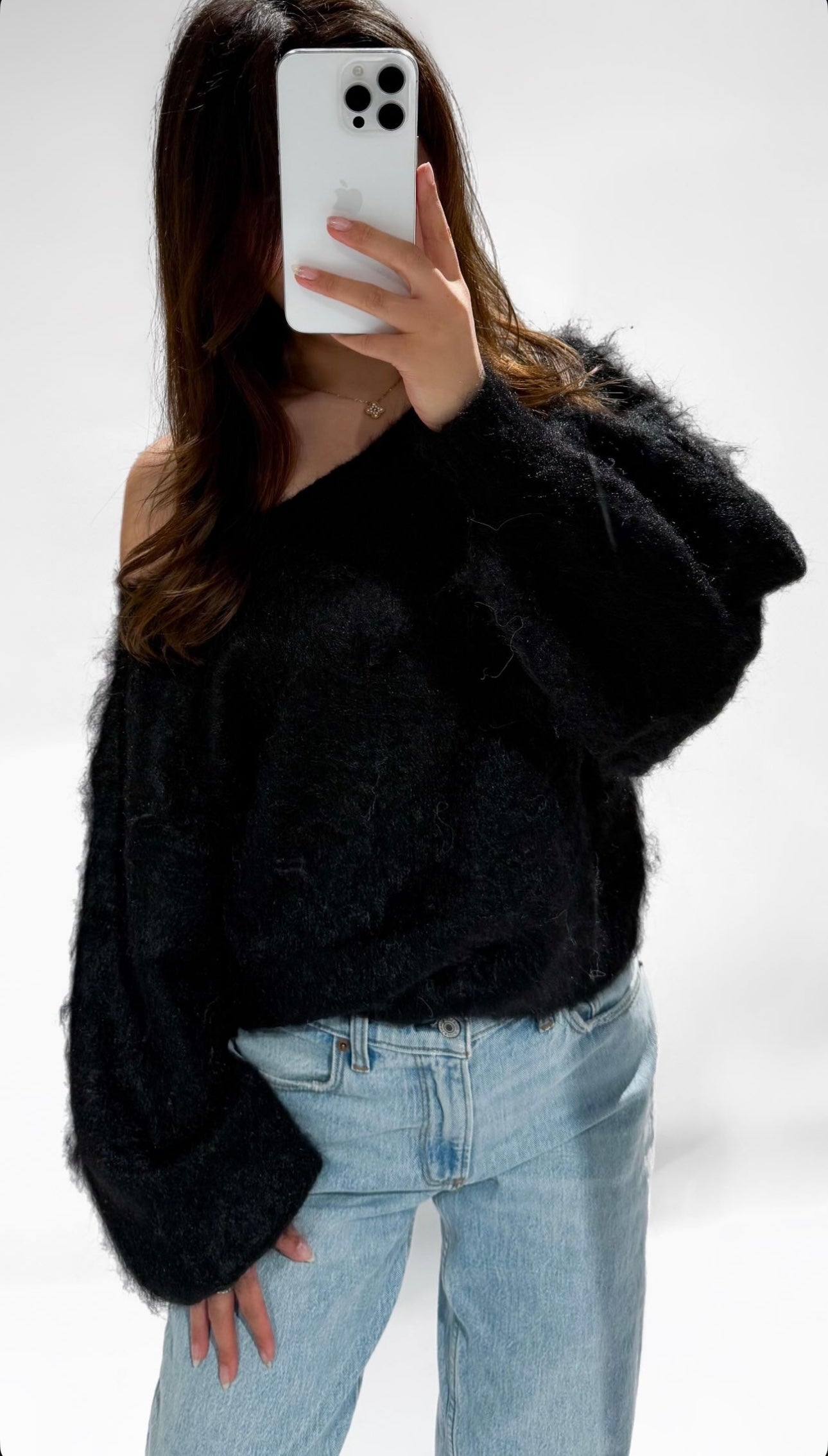 Fluffy Sally Sweater Zwart ByMila