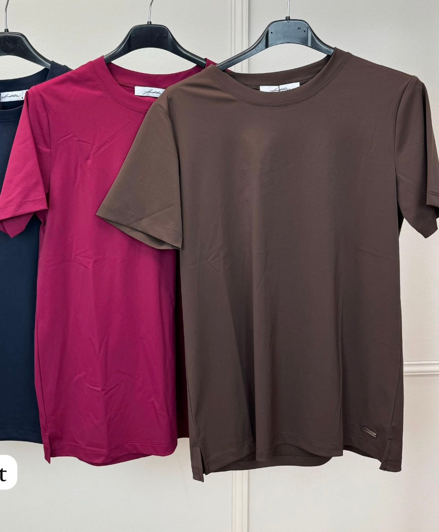 Ambika Travel T-Shirt Bordeaux