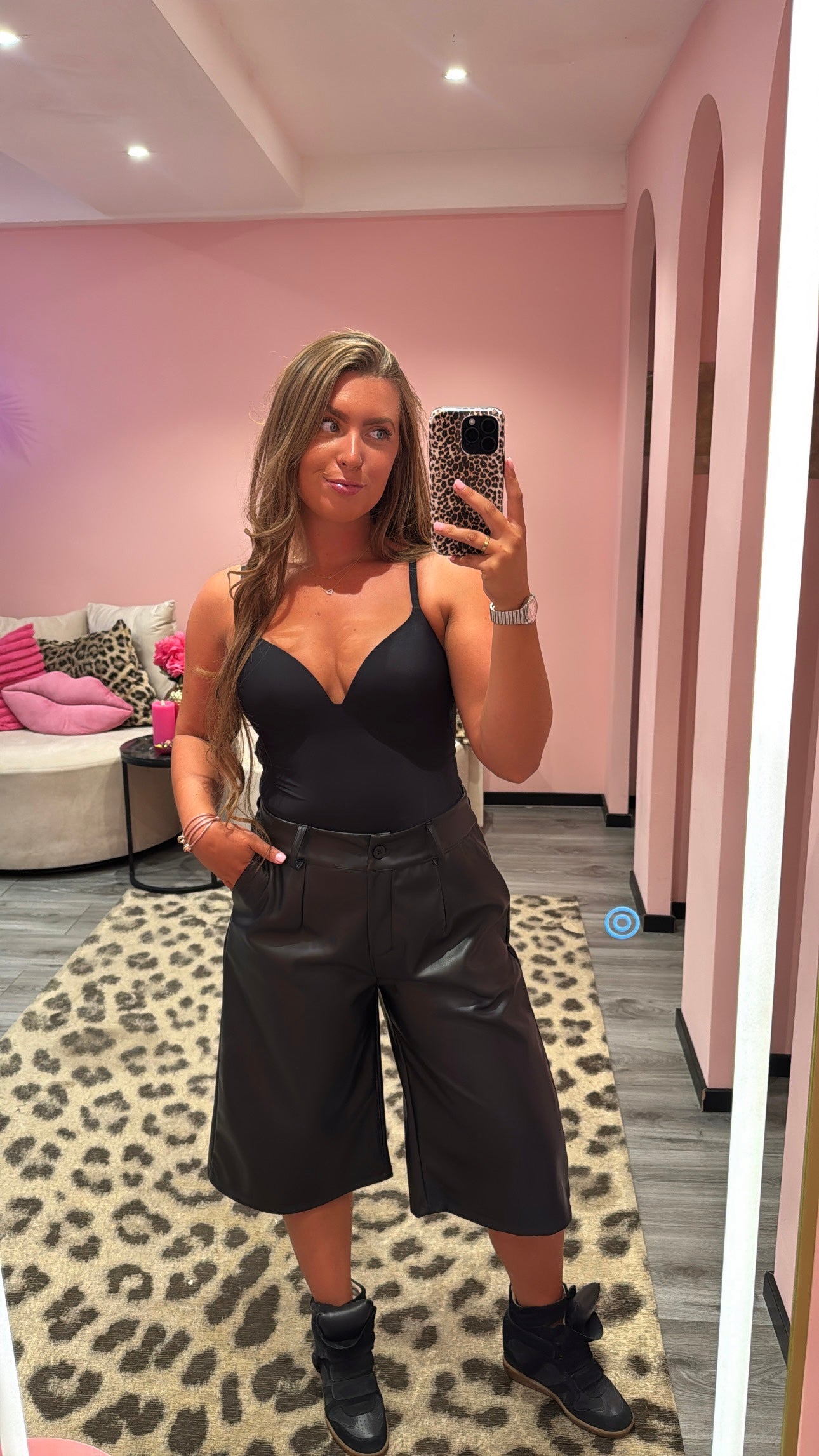 Lola Leatherlook Jort Zwart