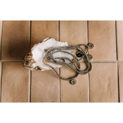 ByShir Armand Met Letter Zilver