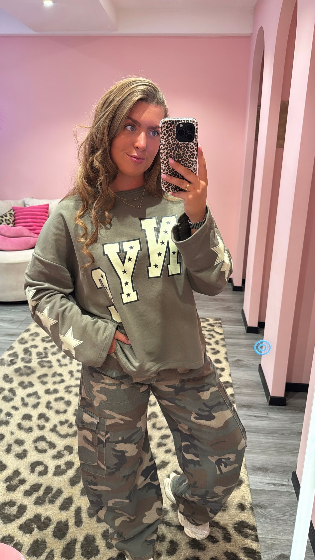 NYC Star Longsleeve Army Groen