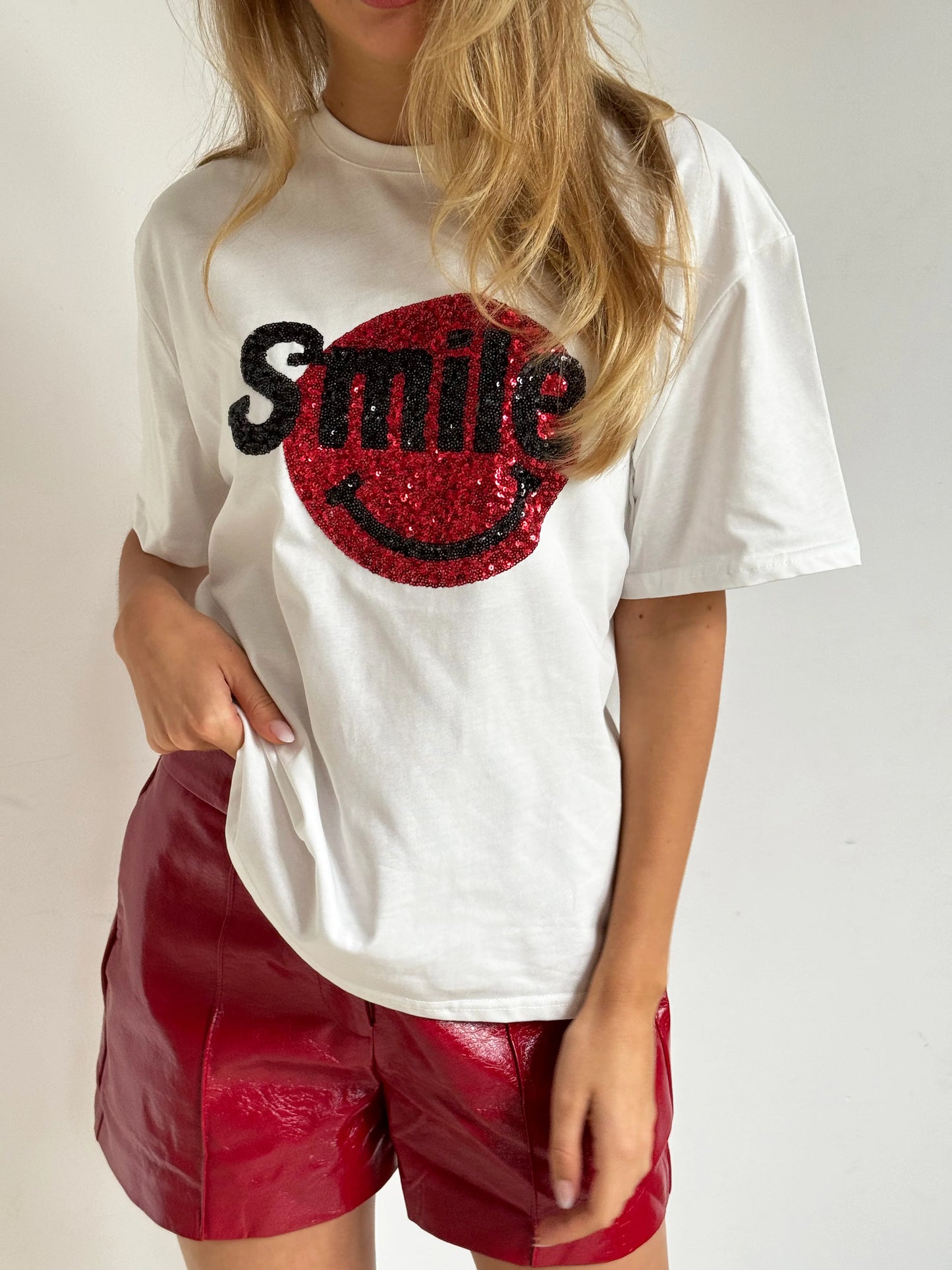 Ambika Smile T-Shirt Rood