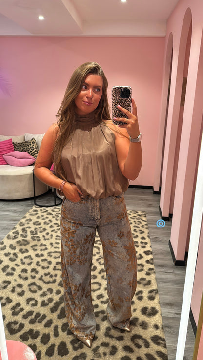 Queen Hearts Wide Leg Folded Waist Jeans 3966