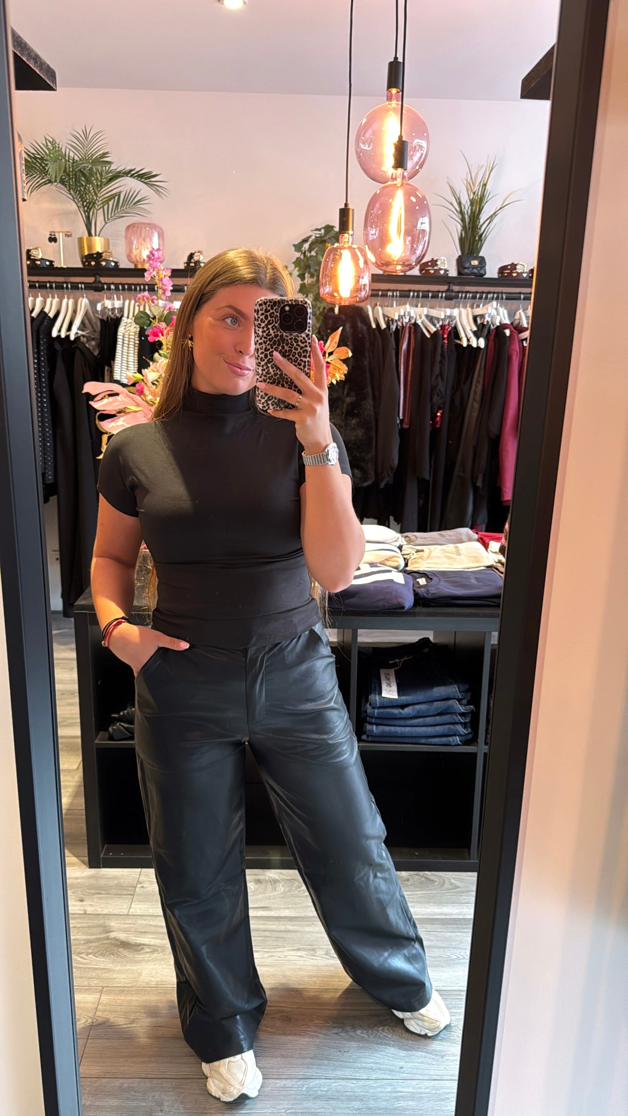 Soft Col Top Zwart