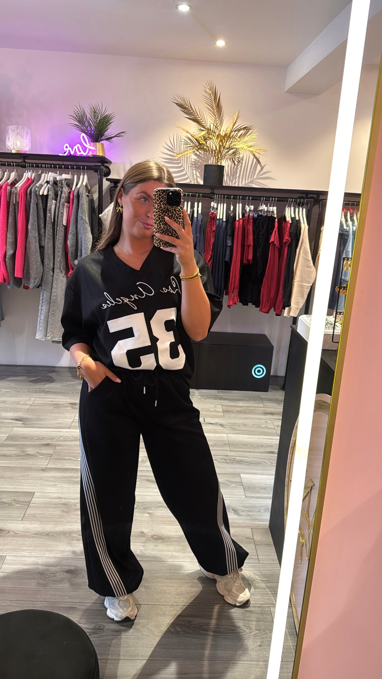 Ambika Baseball T-Shirt Coco Zwart