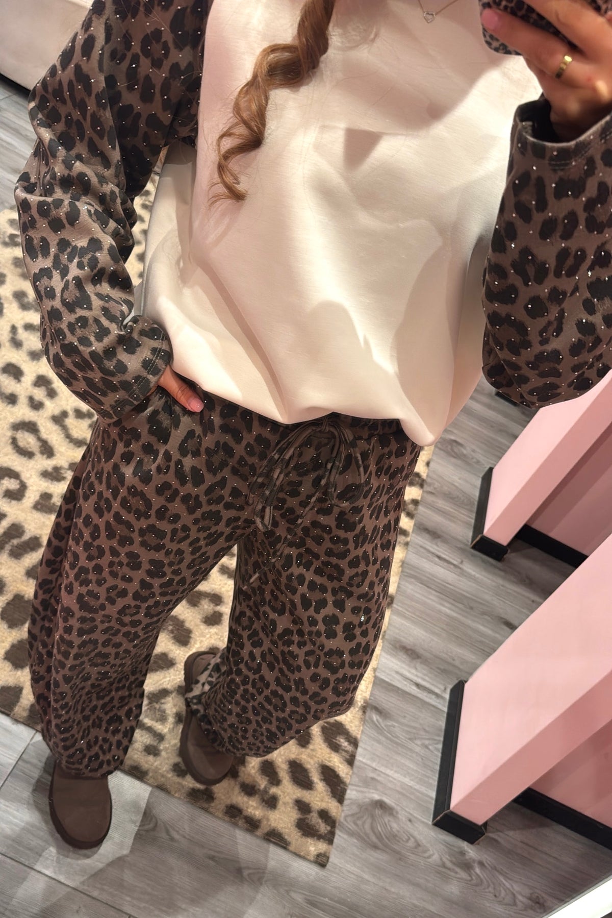Comfy Chic Set Taupe Leopard Strass
