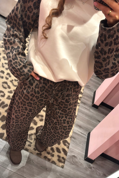 Comfy Chic Set Taupe Leopard Strass