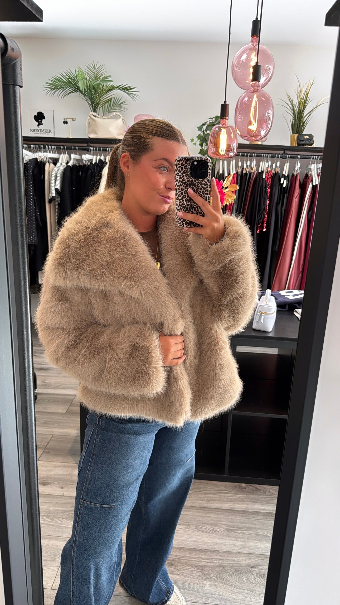 Faux Fur Jasje Taupe