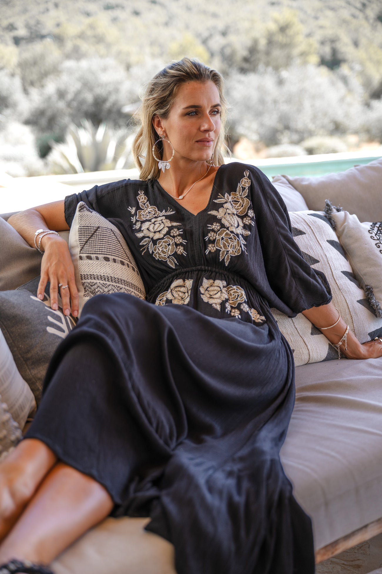 Dress Mireya Rosas Zwart Ibzmode