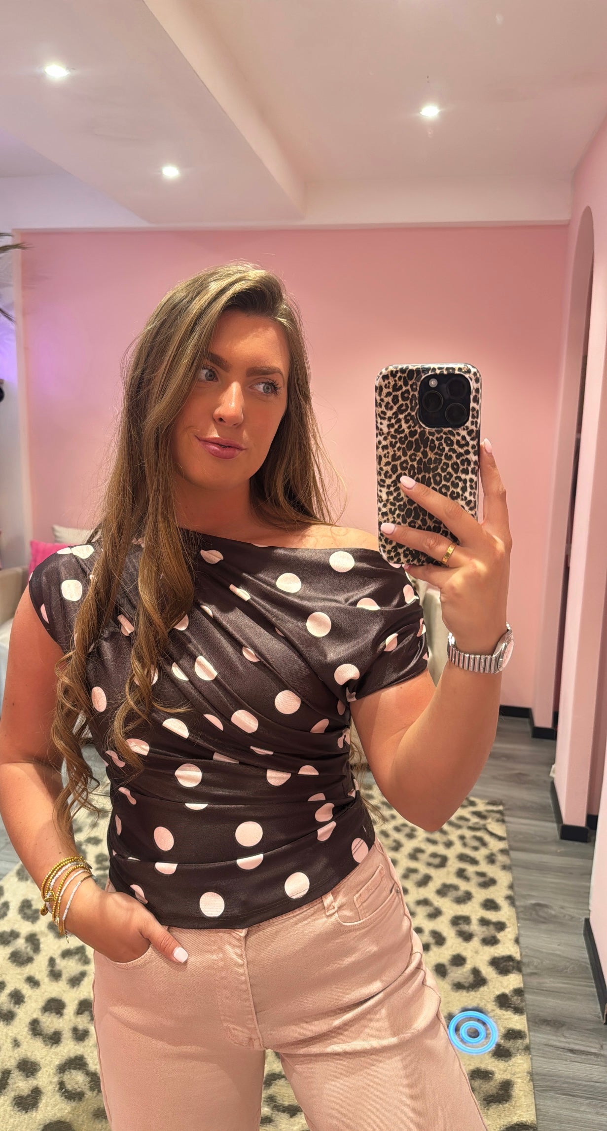 Polka Dots Smocked One Shoulder Top Bruin/Roze