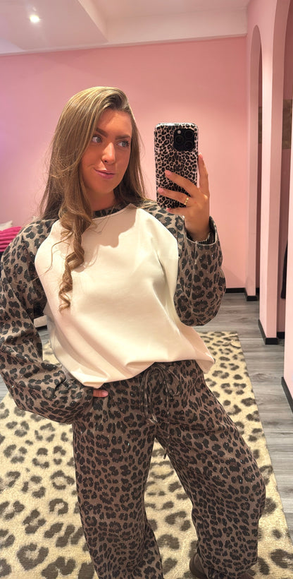 Comfy Chic Set Taupe Leopard Strass