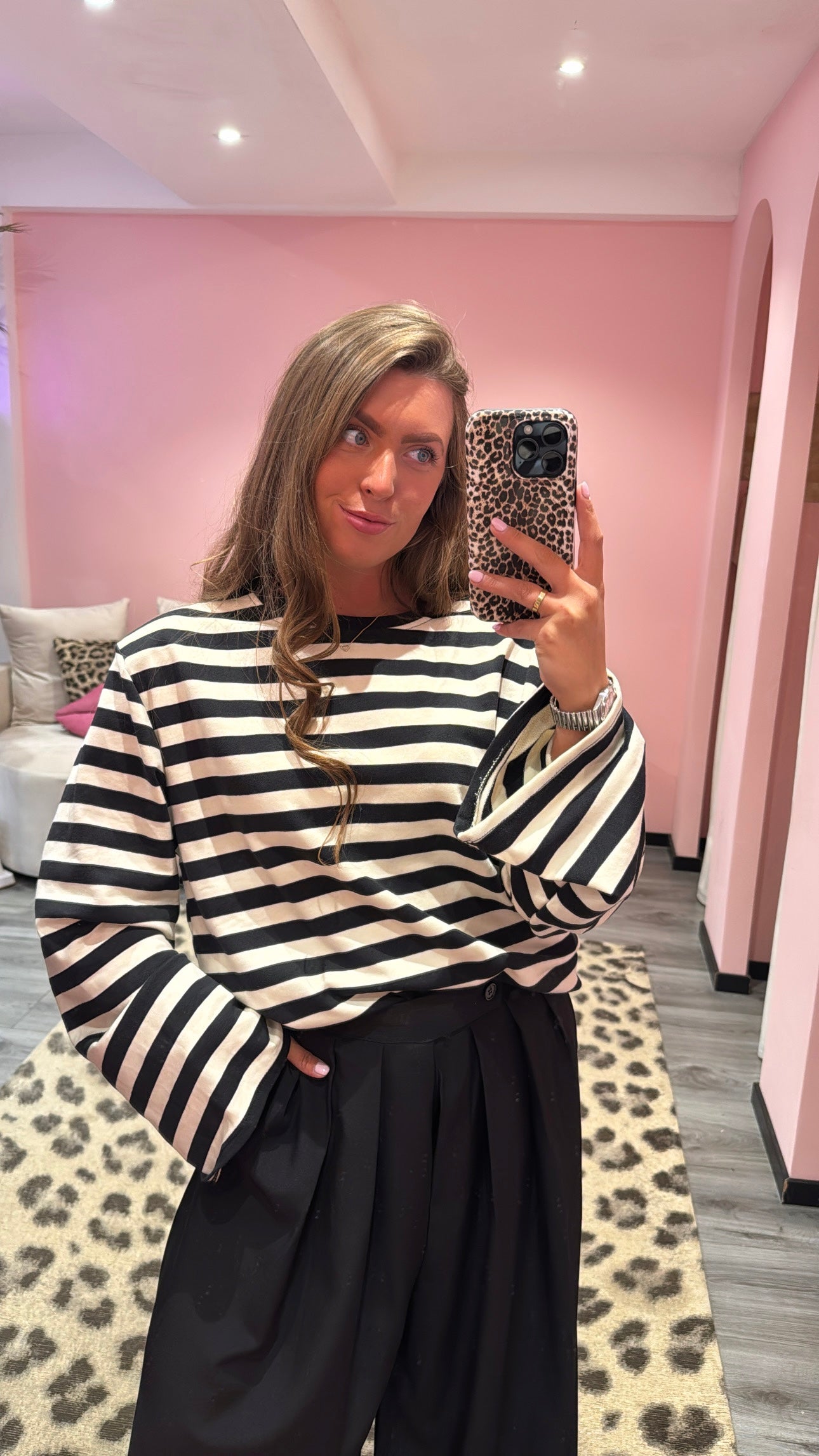 Streep Top Met Schoudervulling Zwart/Wit