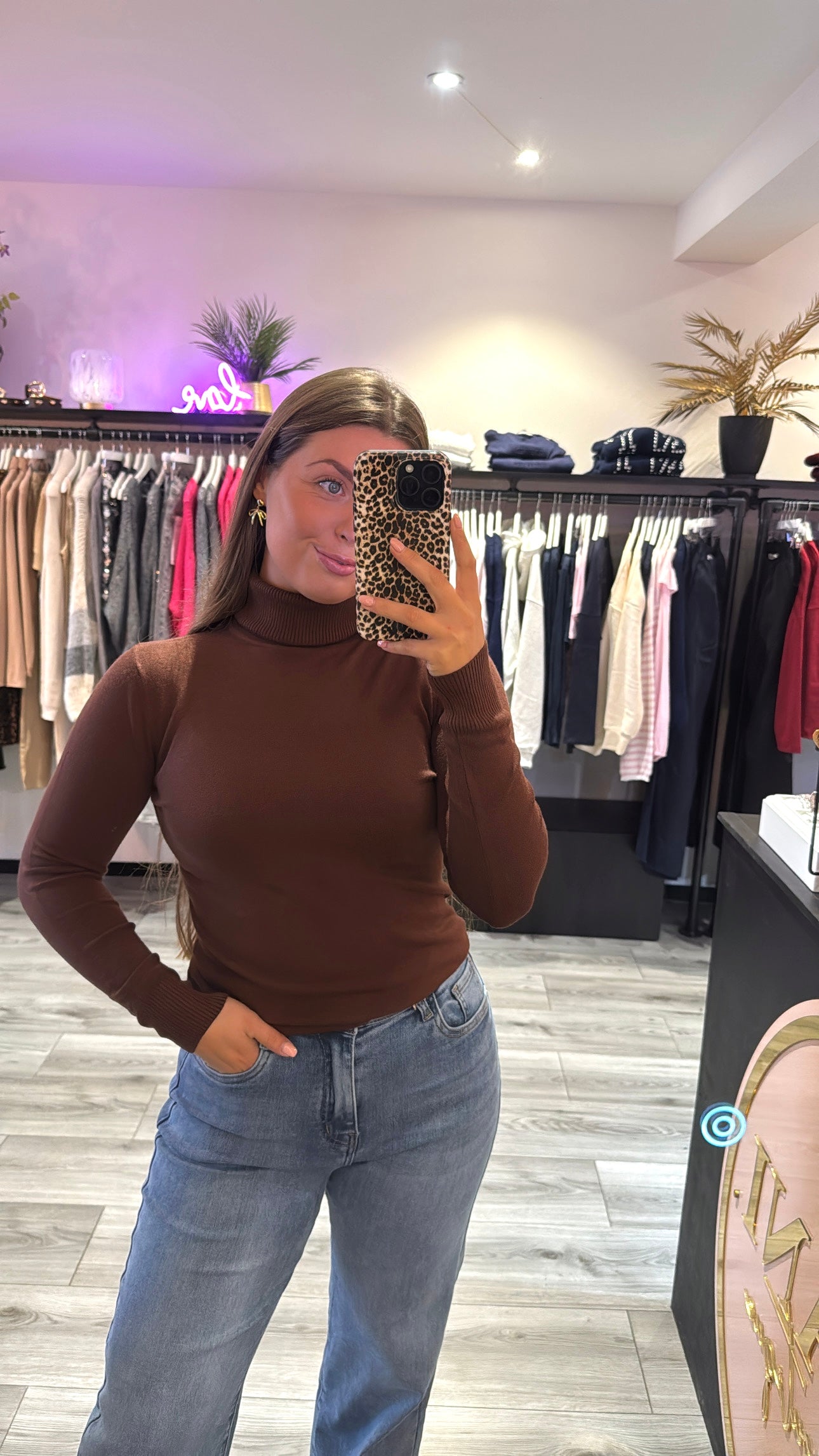 Perfect Basic Col Bruin