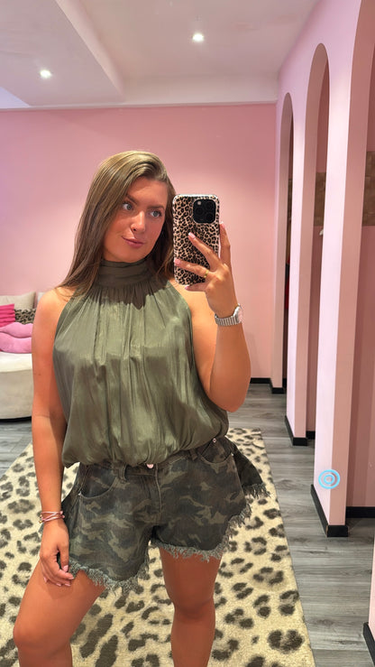 Satin Halter Top Army Groen