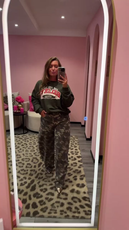 Sweater Believe Army Groen